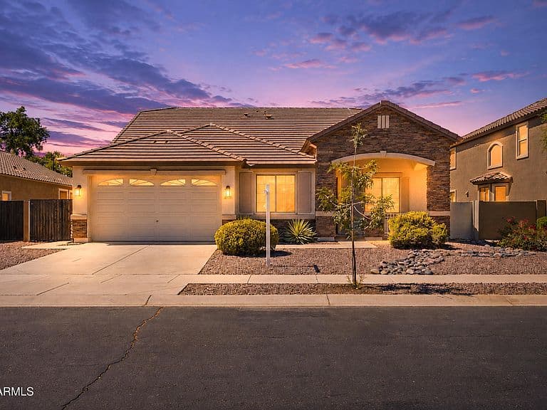 3257 E TONTO Court photo 1