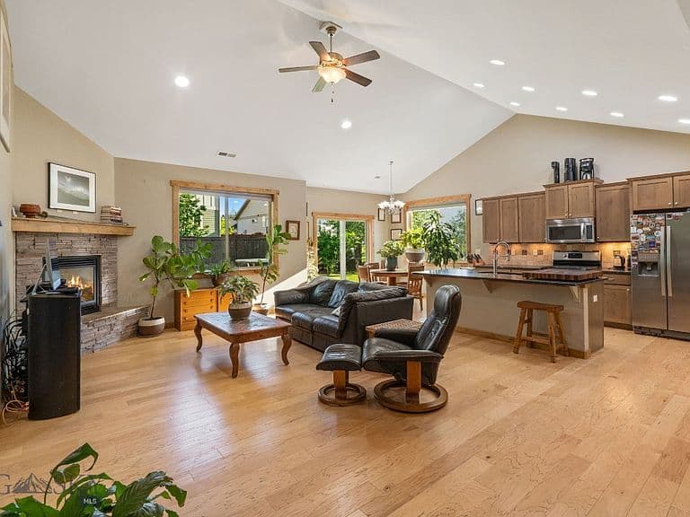 168 E Hyalite Peak Dr photo 5