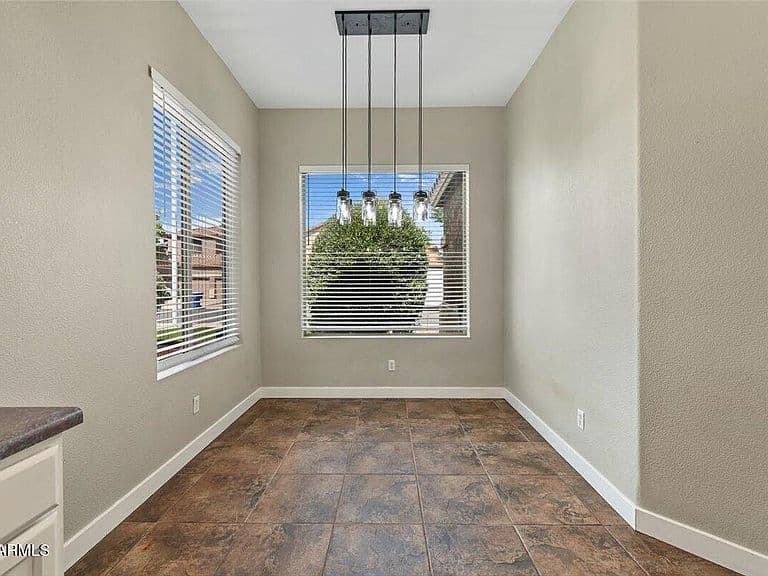 5421 W MERCURY Way photo 5