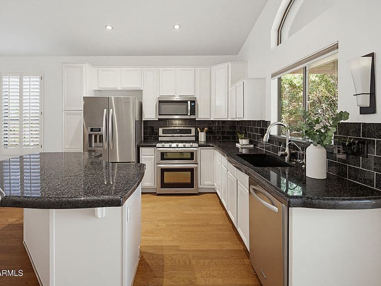 8166 E Rita Drive photo 4