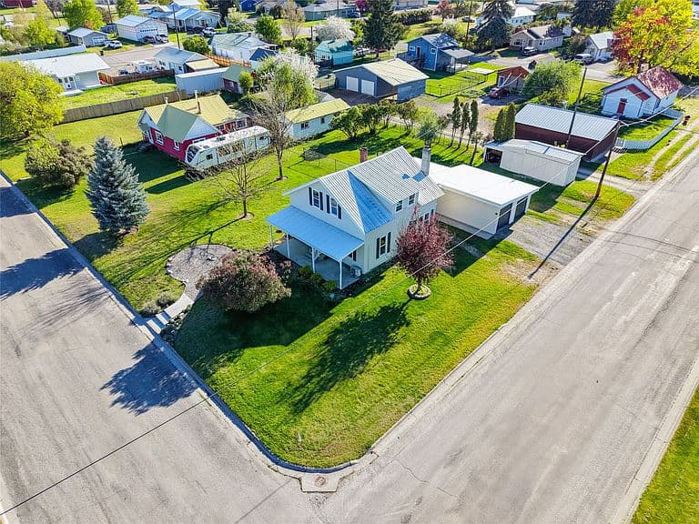 1302 Montana Ave photo 5