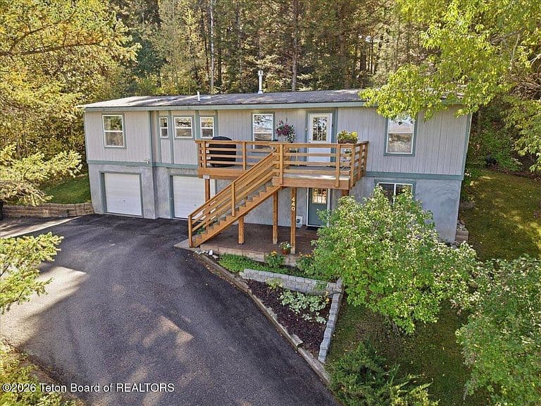 440 Wister Ave photo 1