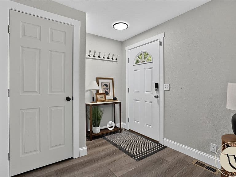 3558 Granger Ave W photo 3
