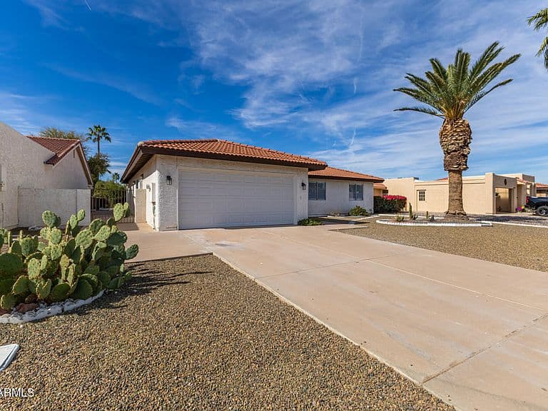 9315 E CITRUS Lane N photo 4