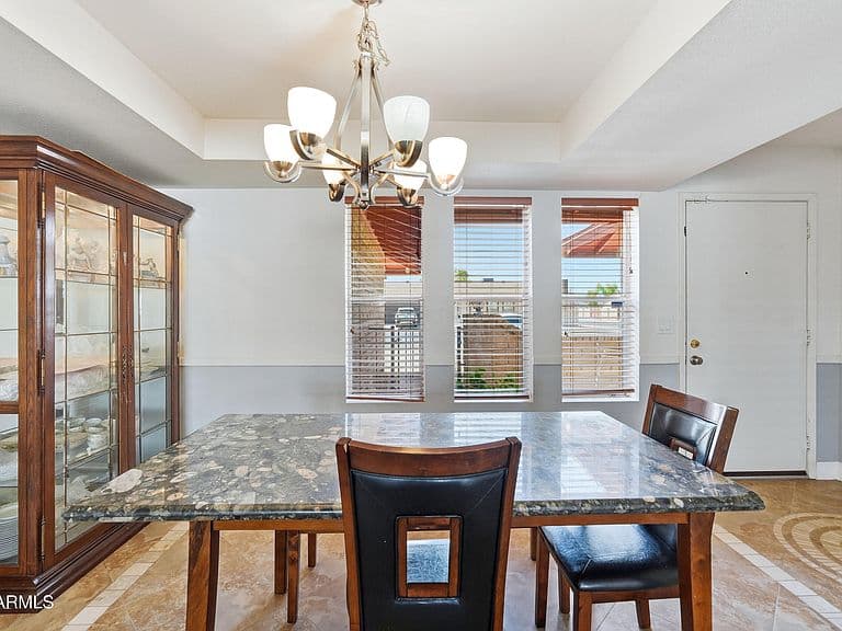 2202 E HAMPTON Avenue photo 4