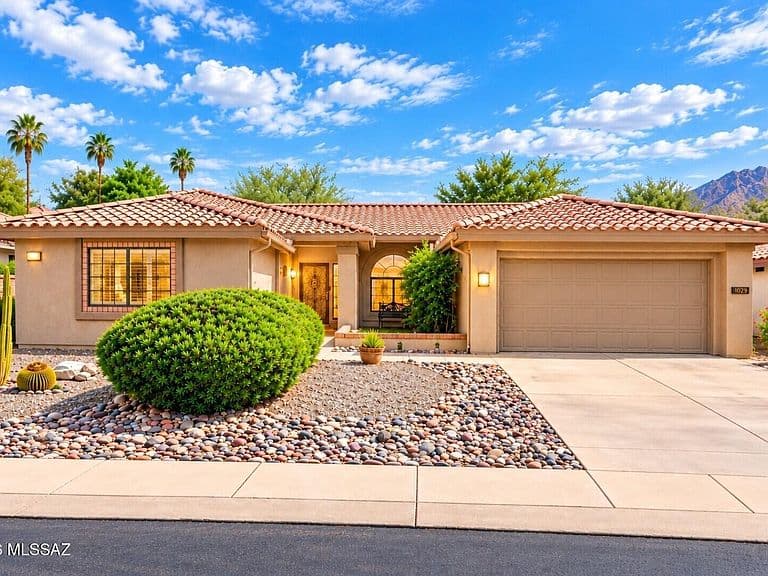 1029 E Rising Sun Dr photo 1