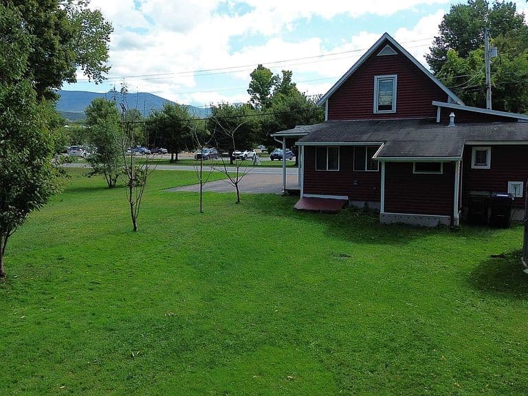 7 River Road photo 2