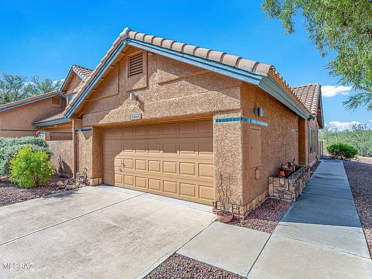 1363 E Stoney Canyon Cir photo 5