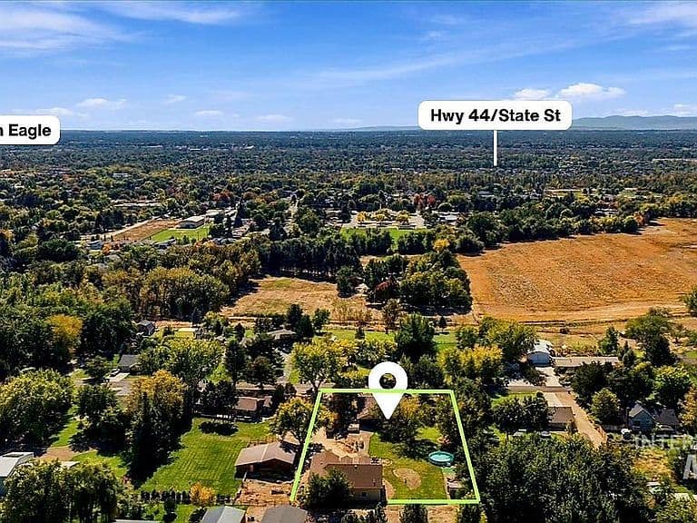 748 W Steeple View Dr photo 3