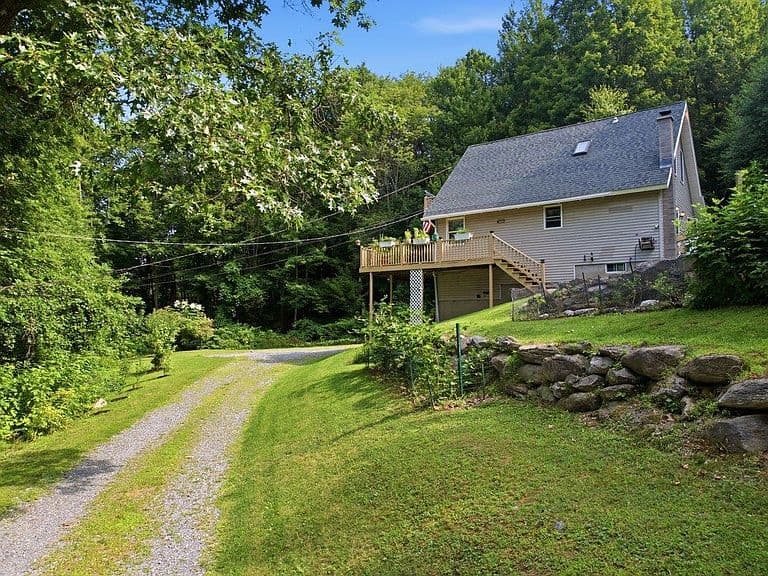 87 B Hill Road photo 1