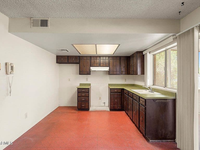7361 W MESCAL Street photo 5