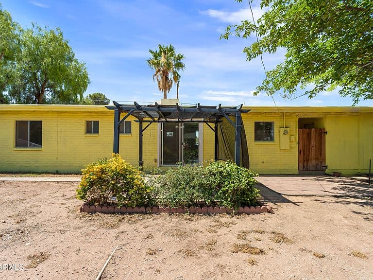 18 W SAFFORD Street photo 5