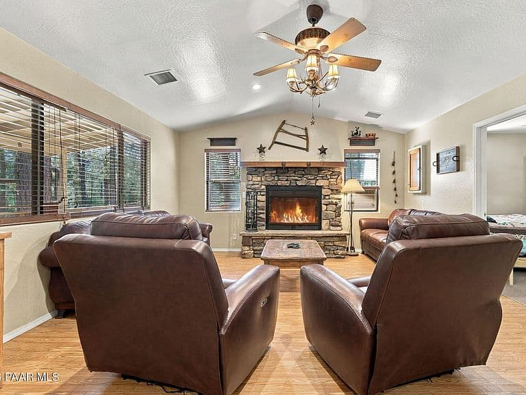 3584 E Mary May Ln photo 5