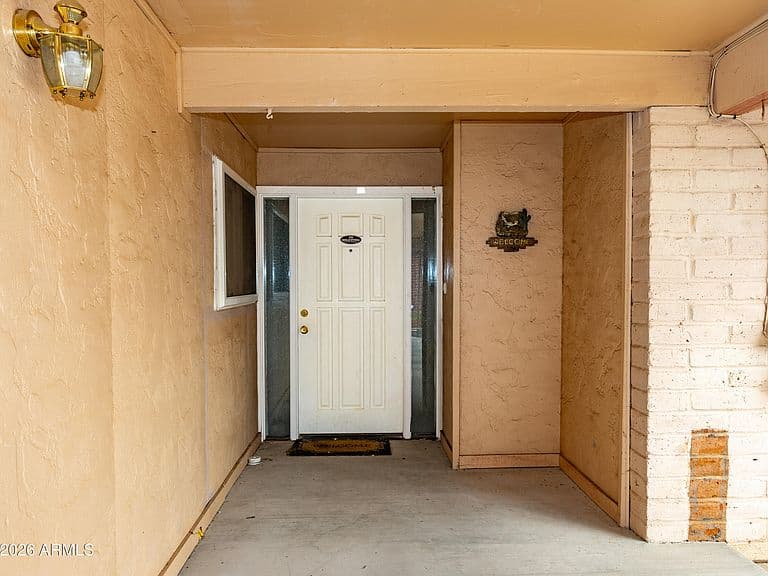 517 HOWARD Drive photo 3