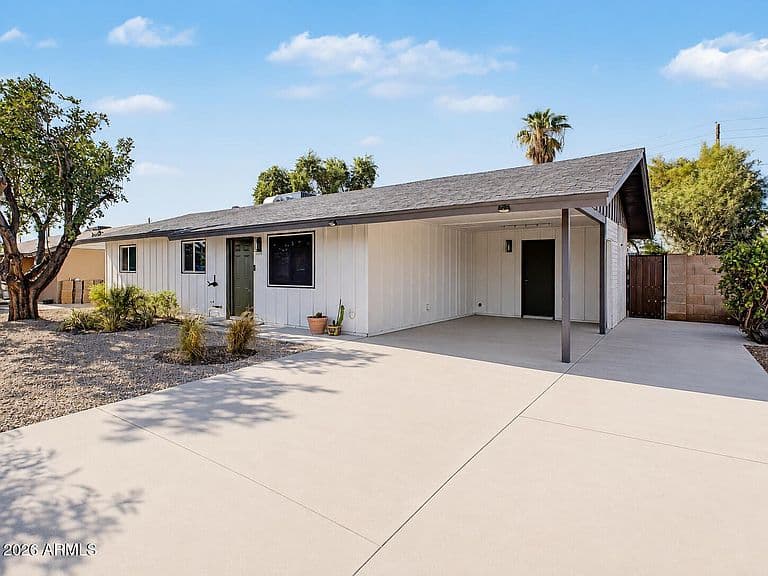 6628 E ASPEN Avenue photo 1