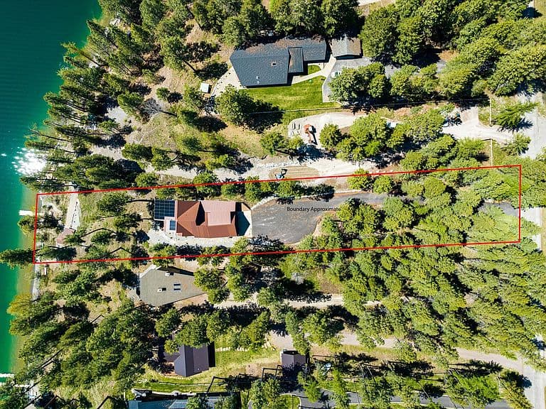 2094 Houston Dr photo 3