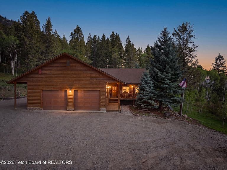 256 Pierce Dr photo 2