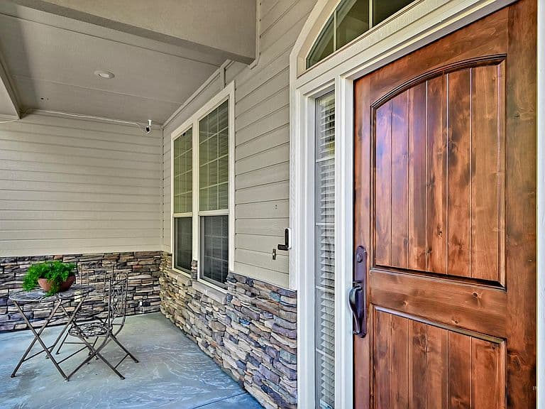 2089 W Grand Teton Dr photo 4