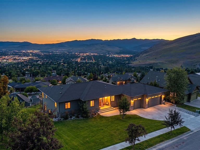 618 Spanish Peaks Dr photo 3