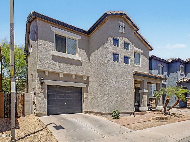 330 S AARON -- photo 2