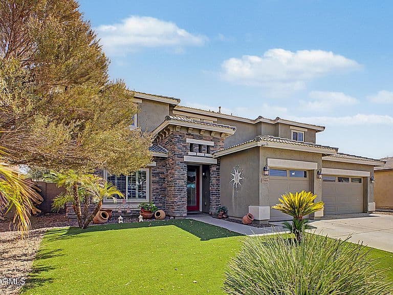 17869 W CARMEN Drive photo 2