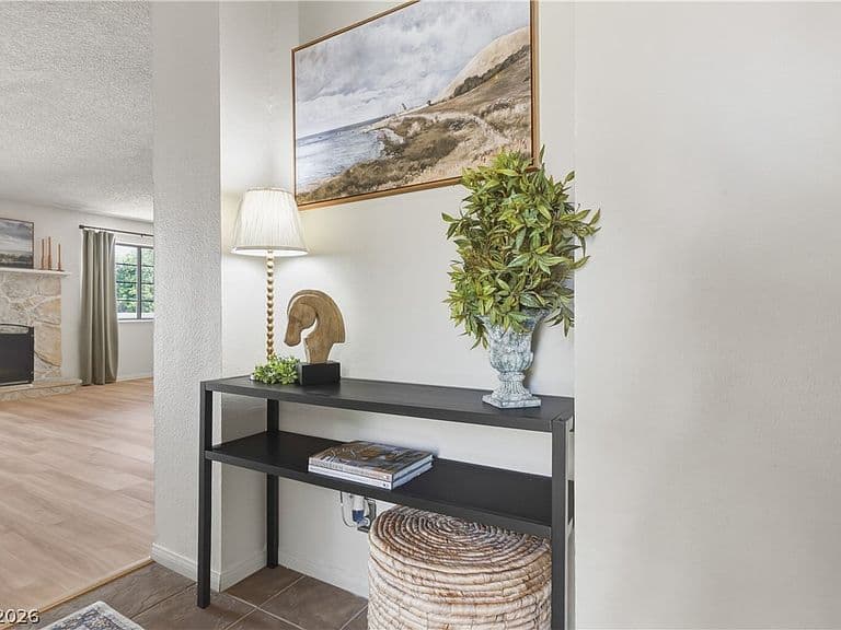 3482 Lorilou Ln Unit B photo 3