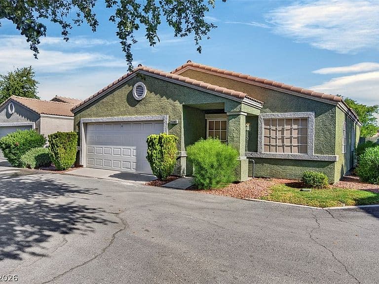 5148 Mineral Lake Dr photo 2