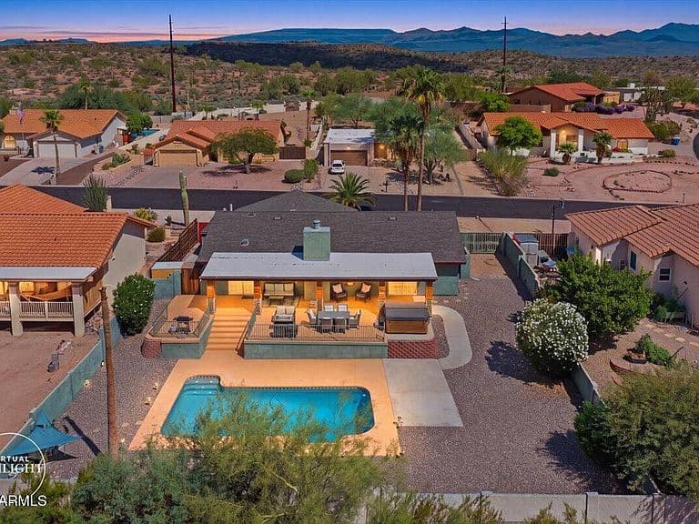 15240 N DEL RAY Drive photo 3