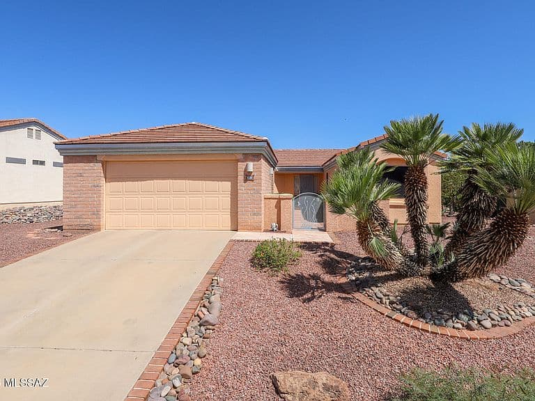830 W Welcome Way photo 2
