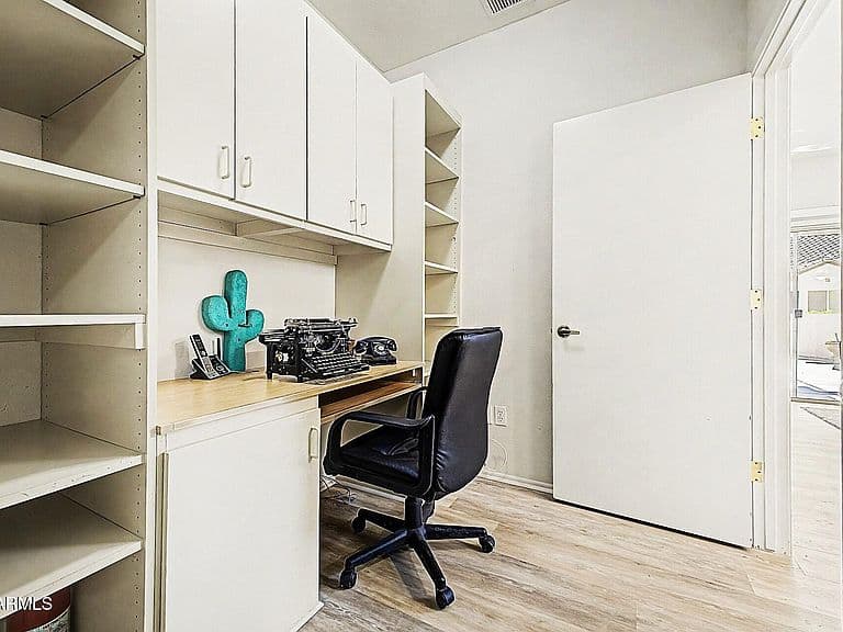 16203 W DESERT CANYON Drive photo 3