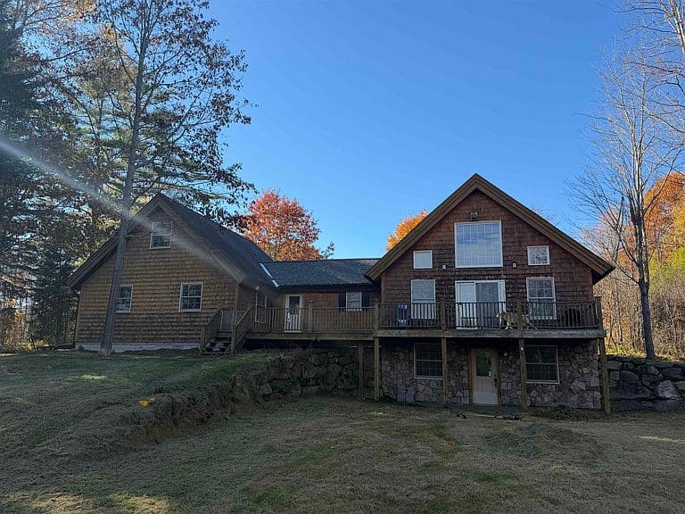 3 White Oak Lane photo 3
