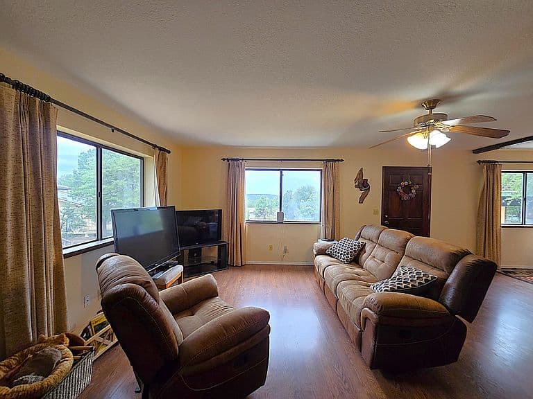 607 E Drowsey Cir photo 5