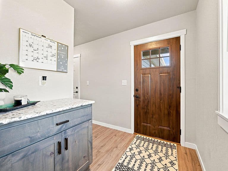 1102 Lilac Ln photo 3