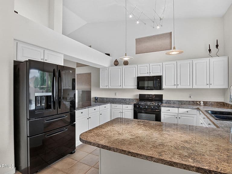5680 W PARK Avenue photo 3