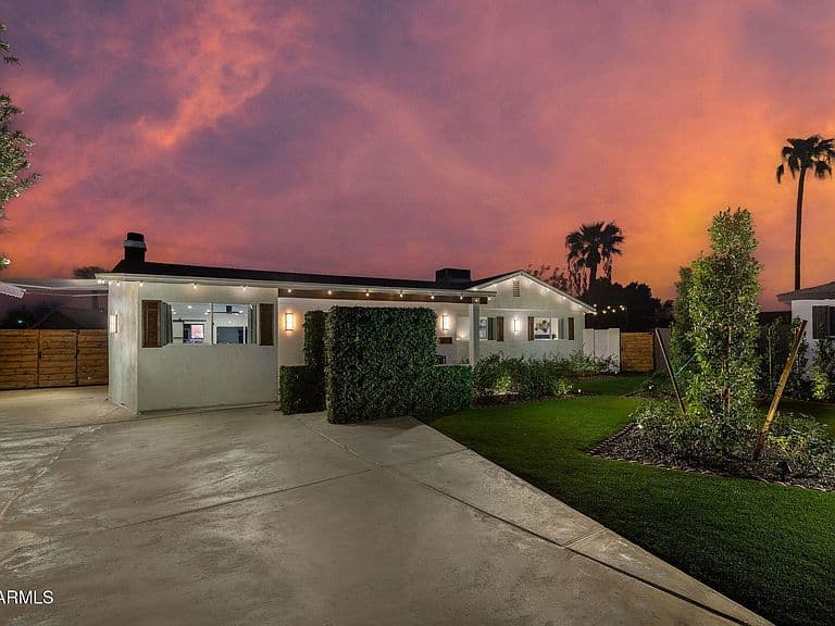 6819 E DIAMOND Street photo 2