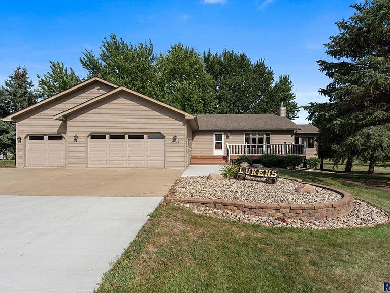 27302 Atkins Pl photo 2