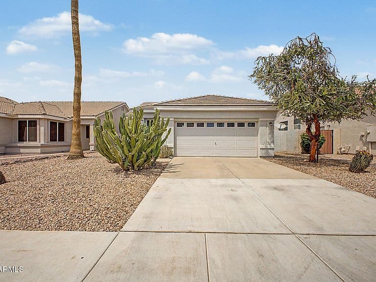 1532 E SHANNON Street photo 1