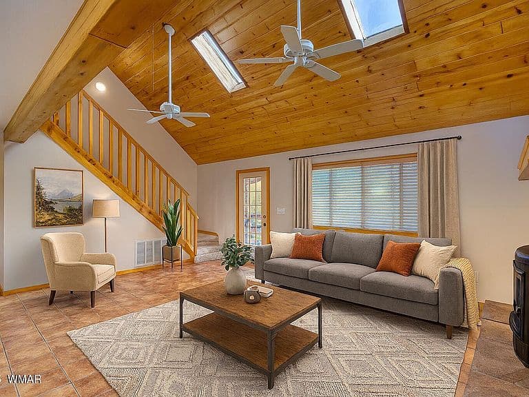 2526 Chiricahua Dr photo 4