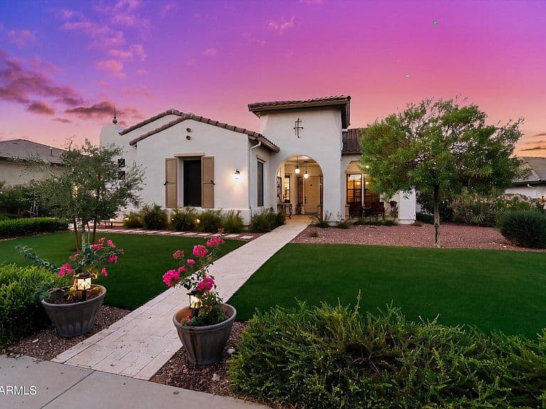 20340 W CRESCENT Drive photo 4