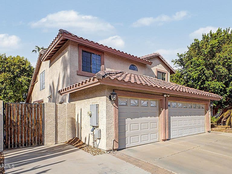 7426 W ORAIBI Drive photo 2