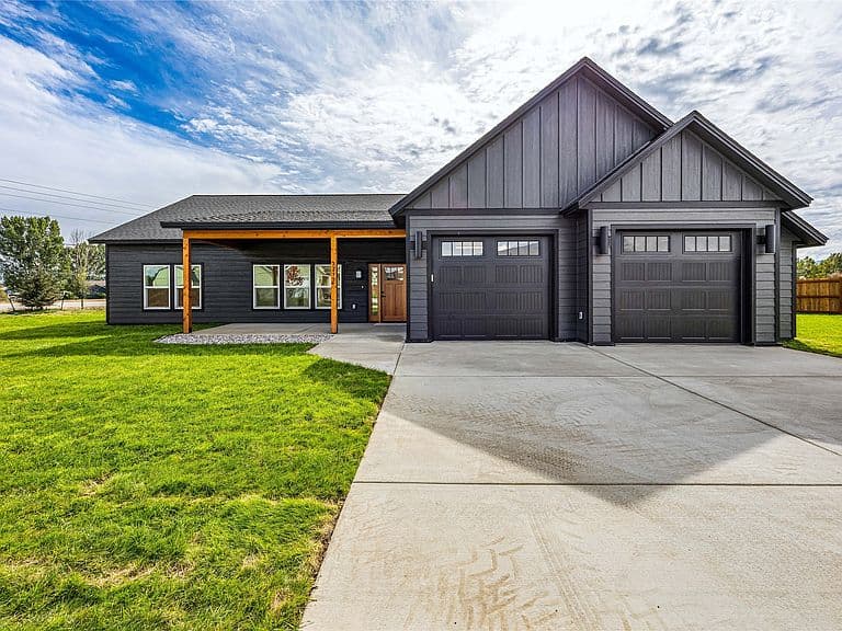 5213 Bronco Ct photo 1
