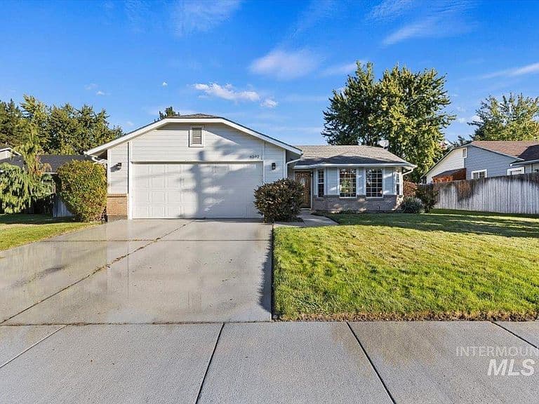 6592 W Tobi Dr photo 1