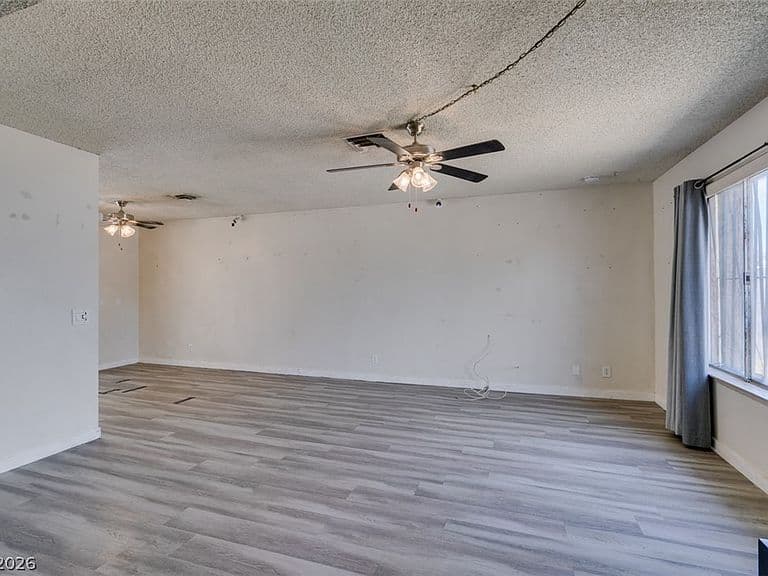 3845 Chutney St photo 4