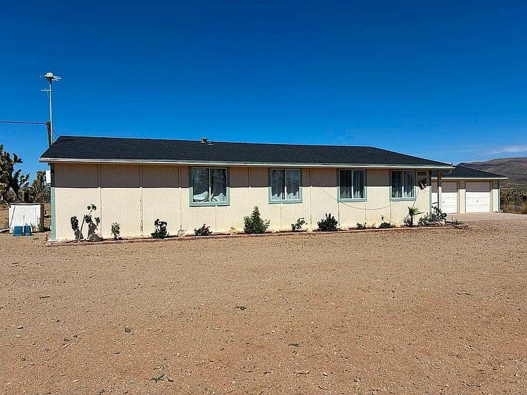 18209 N Orchid Dr photo 3