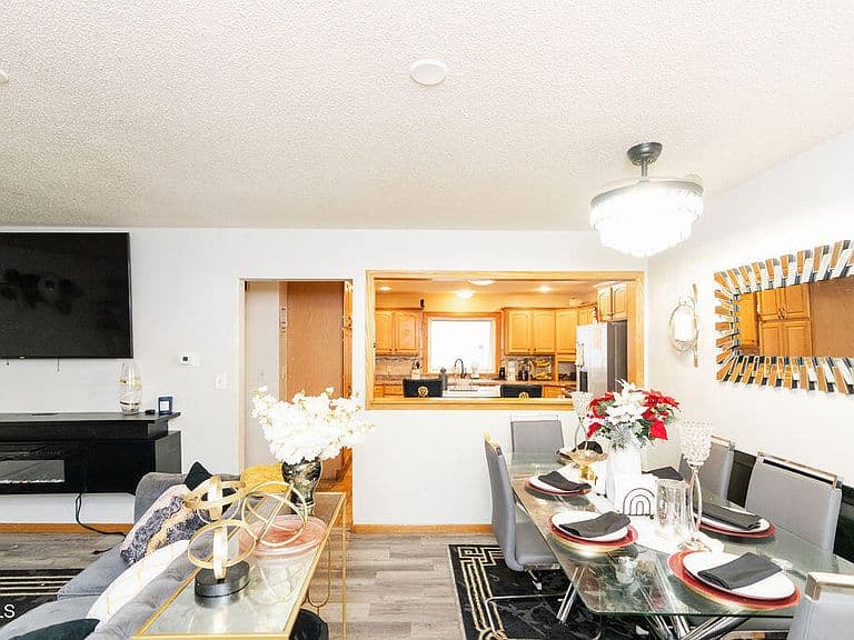 539 3rd St SW photo 5