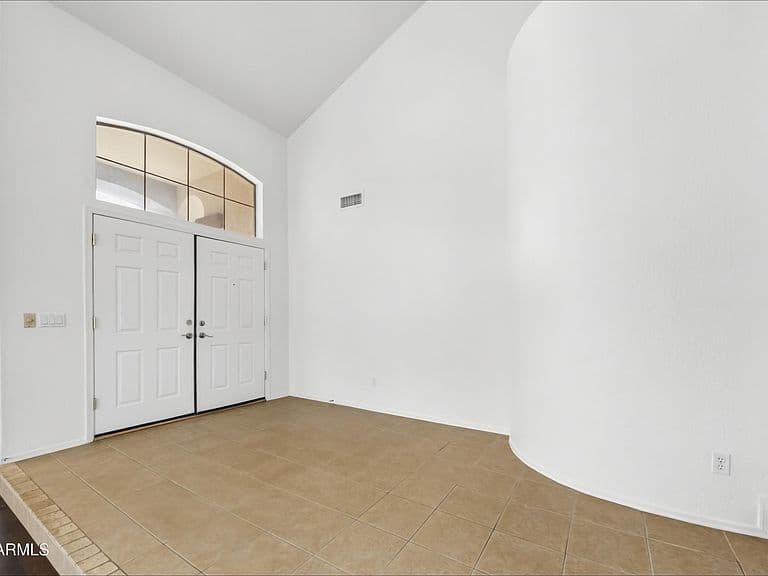 5426 N 137TH Avenue photo 2