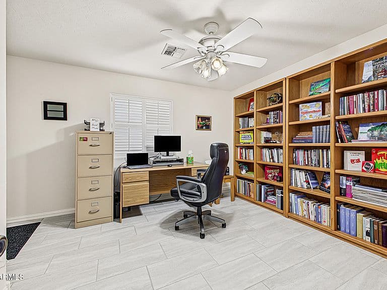 5408 E Diamond Circle photo 3