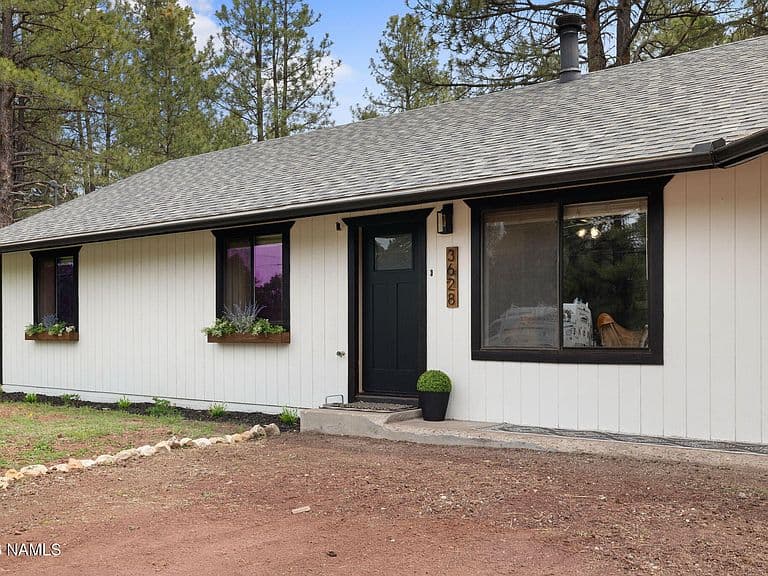 3628 E Pine Cone Dr photo 5