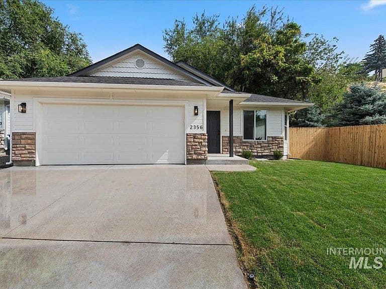 2356 W Hill Rd photo 2