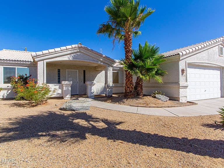 2975 Caravelle Dr photo 3